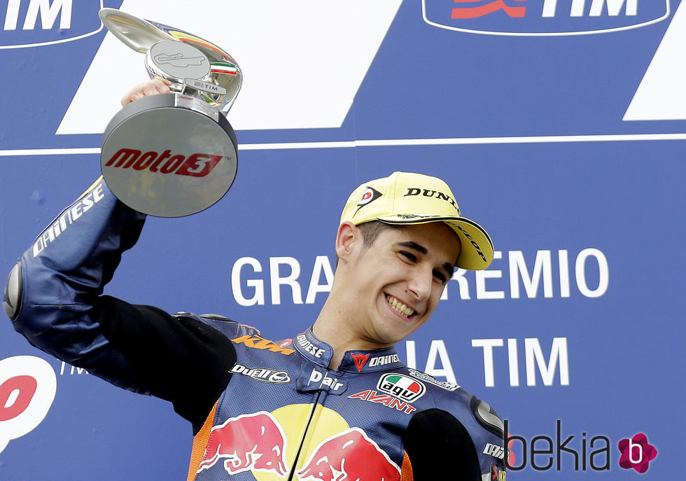 Luis Salom en el podio del Gran Premio Italiano de Moto3