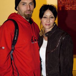 Shannen Doherty y Rick Salomon en Gagosian Gallery en Beverly Hills
