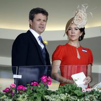 Federico y Mary de Dinamarca con la Condesa de Wessex en Ascot 2016