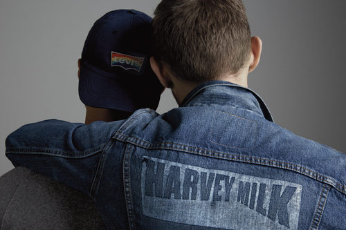 Cazadora y gorra Levi's con la bandera del Gay Pride para edición limitada Gay Pride Collection