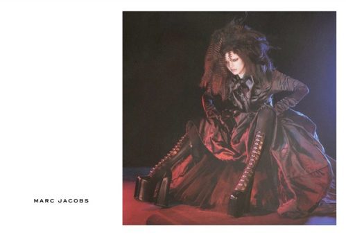 Kendall Jenner posa para el circo de los horrores de Marc Jacobs