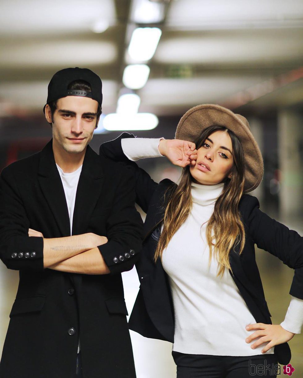 Álex Domenech y su hermana Dulceida
