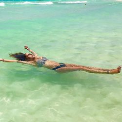 Anabel Pantoja en el mar