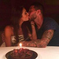 Sergio Ramos y Pilar Rubio besándose para celebrar sus 4 años juntos