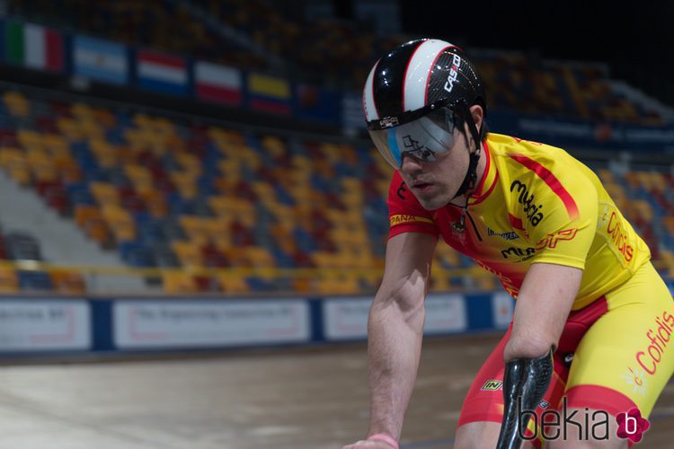 Alfonso Cabello Llamas, ciclista paralímpico