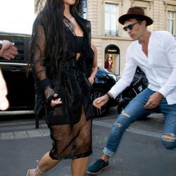 Kim Kardashian a punto de ser atacada por un agresor