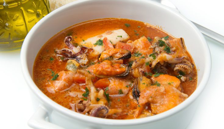 Una rica sopa de marisco