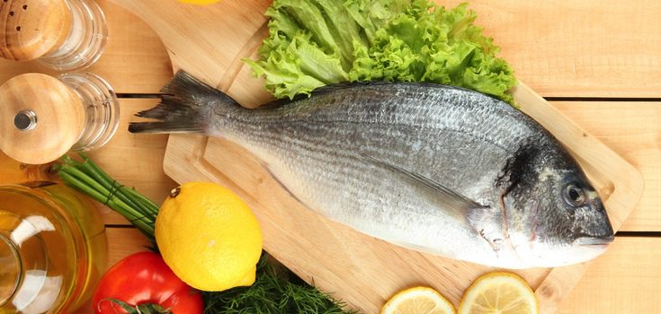 Emplea una dorada para cada dos personas