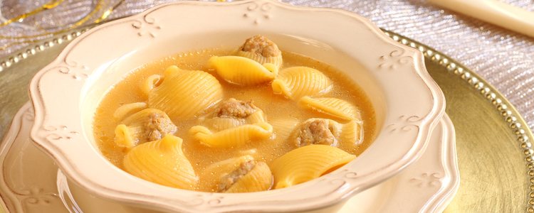 La carne se utiliza al día siguiente para hacer la comida de San Esteban