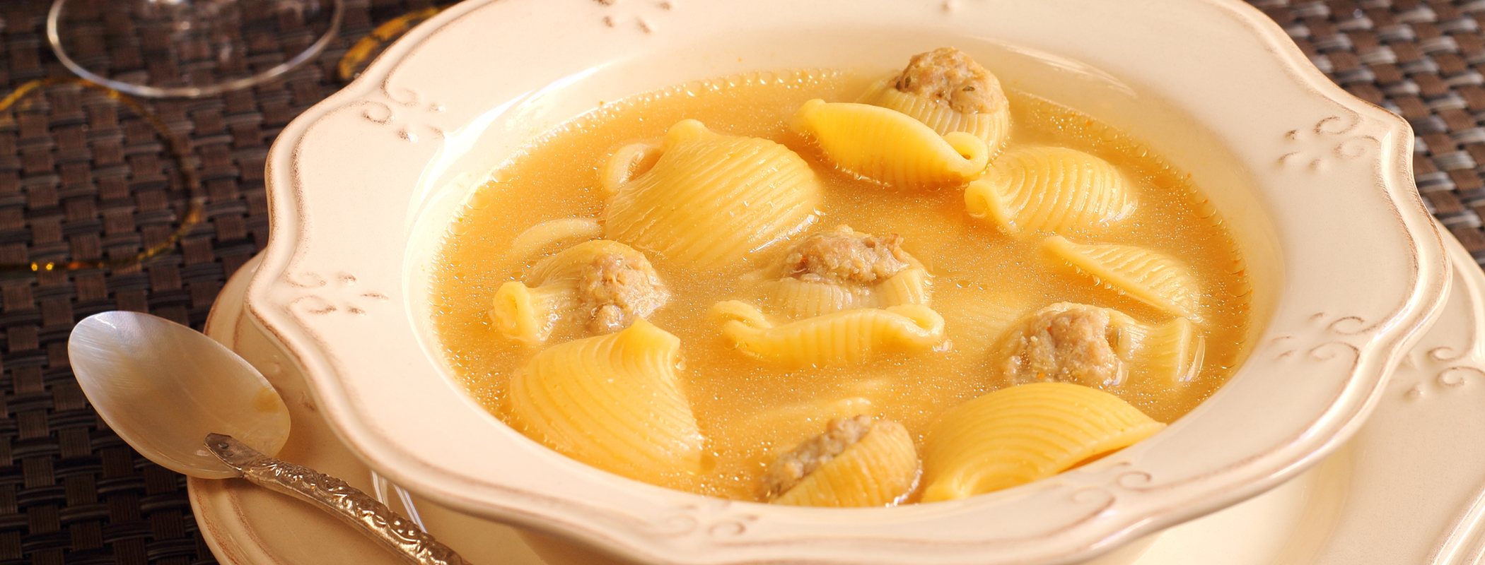 Carnes de Navidad: sopa de galets