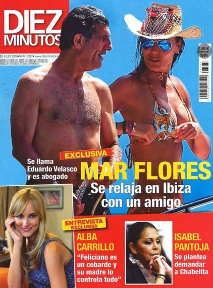 Mar Flores y sus vacaciones en Ibiza en la portada de Diez Minutos