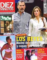 Los Reyes Felipe y Letizia, protagonistas de la portada de Diez Minutos