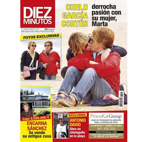 Diez Minutos desvela los momentos más cariñosos de Chelo García Cortés y su mujer, Marta Roca Carbonell