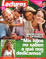 Nacho Vidal posa con su familia en Lecturas
