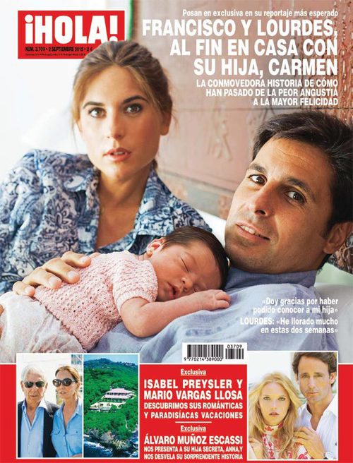 Fran Rivera y Lourdes Montes posan con su hija Carmen en ¡Hola!