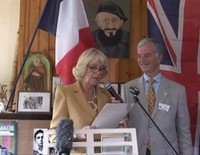 Camilla Parker Bowles da un discurso en francés durante su visita oficial en París