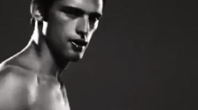 Making of del anuncio del perfume 'Spicebomb' de Viktor & Rolf protagonizado por Sean O'Pry