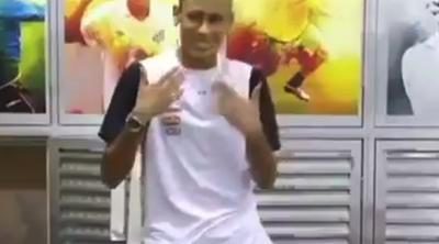 Neymar baila 'Ai se eu te pego'