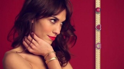 Alexa Chung presenta la colección 'Agat'You' de Agatha Paris