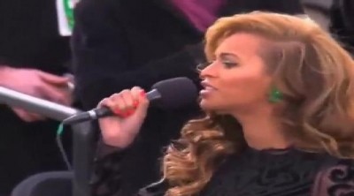 Beyoncé interpreta el himno de Estados Unidos en la Super Bowl