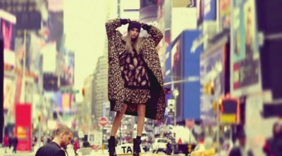 Cara Delevingne muestra su lado más rebelde con la nueva colección de DKNY