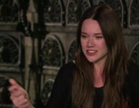 Jemima West habla en exclusiva sobre su personaje en 'Cazadores de Sombras: Ciudad de Hueso'