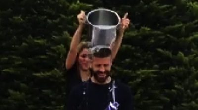 Gerard Piqué y Shakira se suman al Ice Bucket Challenge