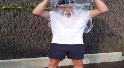 Iker Casillas haciendo el Ice Bucket Challenge