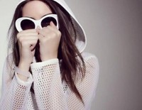 Kendall Jenner protagoniza la colección pop de Estée Lauder y Courrèges