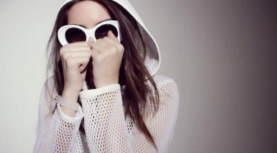 Kendall Jenner protagoniza la colección pop de Estée Lauder y Courrèges