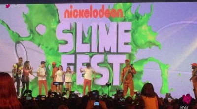 Gemeliers se pringa de moco en el Slime Fest 2015