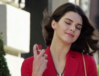 Making of del spot de Kendall Jenner con la fragancia 'Modern Muse Le Rouge' de Estée Lauder