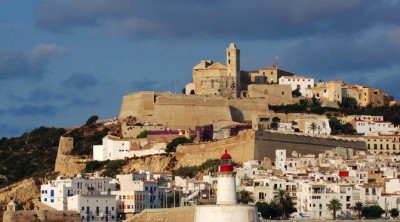 Los famosos empiezan el verano en Ibiza