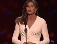 Caitlyn Jenner recibe un emotivo premio en los ESPYS 2015
