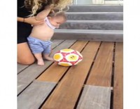 Shakira muestra las habilidades de su hijo Sasha Piqué con el balón