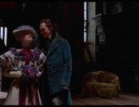 Mia Wasikowska y Tom Hiddleston en una escena exclusiva de 'La cumbre escarlata'