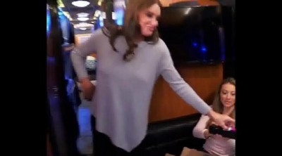 Caitlyn Jenner experimenta: prueba por primera vez un vibrador