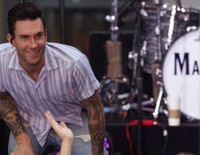 Adam Levine cumple 37 años mientras espera su hijo con Behati Prinsloo