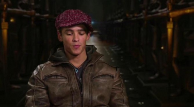 Entrevista exclusiva con Brenton Thwaites de 'Dioses de Egipto'