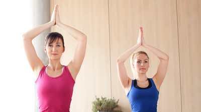 Cómo enfrentarte a tu primera clase de bikram yoga