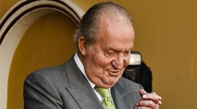 La vida del Rey Juan Carlos entre su abdicación y su retirada total: entre escándalos, actos oficiales y diversión
