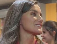 La Reina Letizia apoya a Sonsoles Ónega en su firma de libros del Premio Planeta 2023