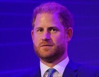 El Príncipe Harry quiso cambiar su apellido Mountbatten-Windsor por el Spencer de Lady Di